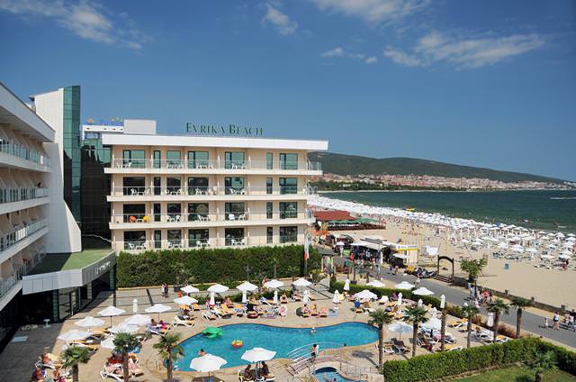 Evrika beach club hotel